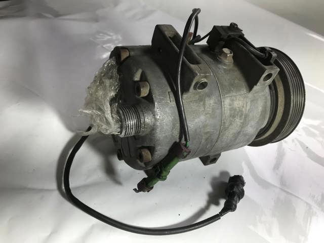 Компресор системи кондиціювання 4A0260805D VAG