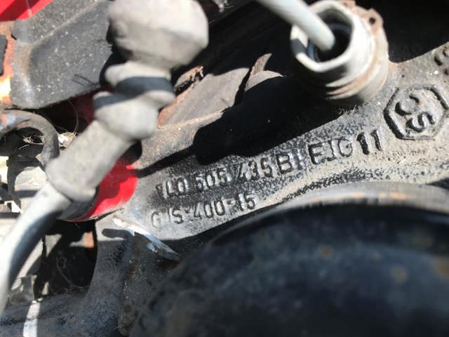 Кулак поворотний лівий 7L0505435B VAG