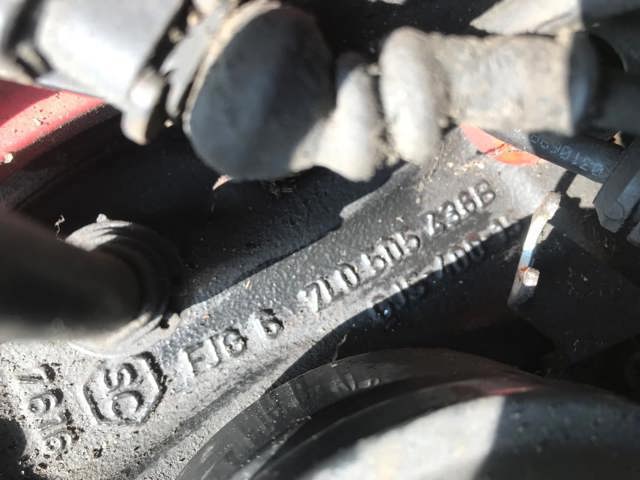 Цапфа поворотного кулака 7L0505436B VAG
