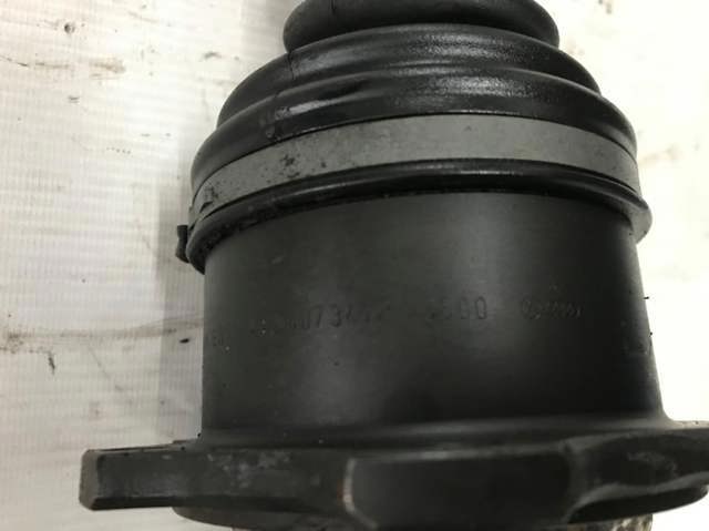 Привід передній правий 8D0407272BQ VAG