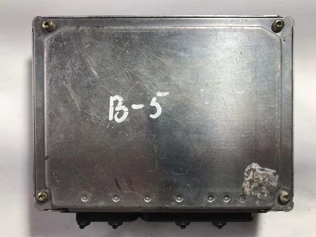 Блок електронного управління 8D0907558S VAG