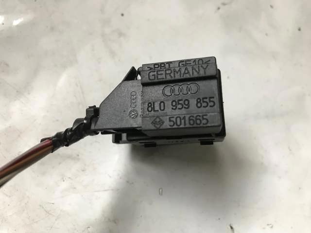 Кнопка вмикання двигуна склопідіймача передня права 8L0959855 VAG