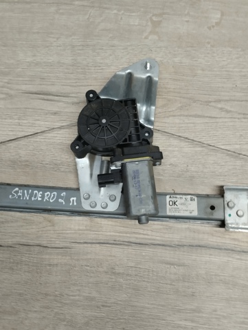 Механізм склопідіймача дверей передніх, правих 807209299R RENAULT