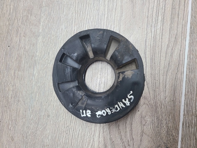 Проставка (гумове кільце) пружини задньої, верхня 8200257863 RENAULT