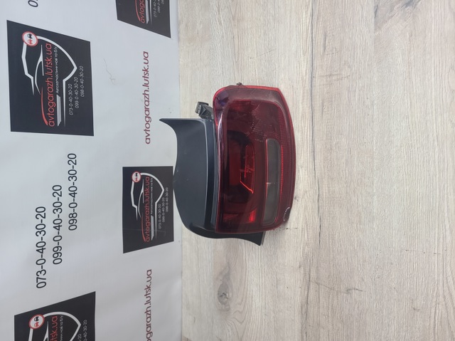 Ліхтар задній правий 9800916080 PEUGEOT