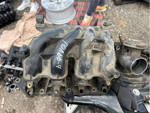 Колектор впускний 036129711BK VAG