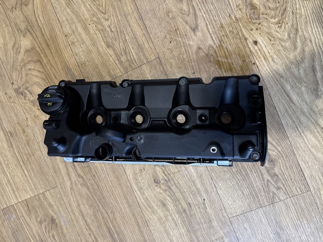 Кришка клапанна 03L103469S VAG