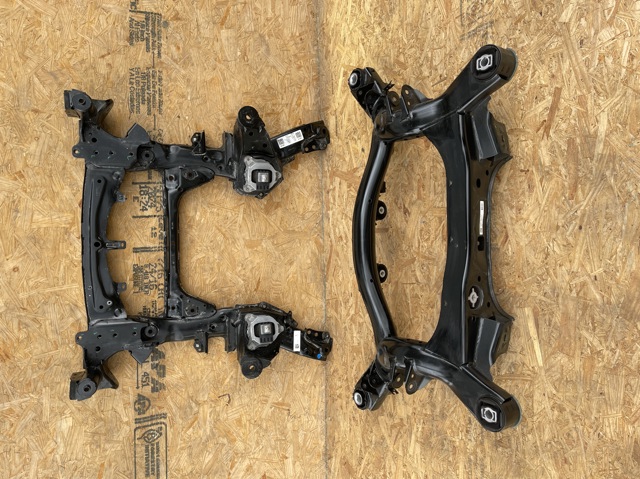 Права подушка мотора 22116860476 BMW