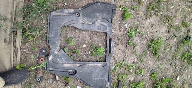 Захист моторного відсіку 4B0863822H VAG