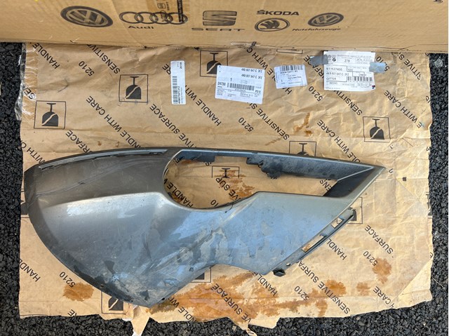 Спойлер переднього бампера, правий 4L0807062C VAG