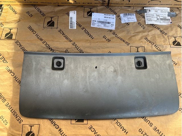 Накладка бампера заднього 4L0807819M VAG