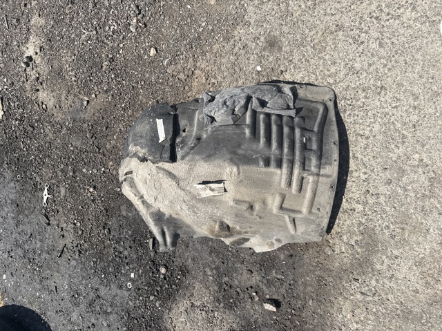Підкрилок переднього крила, лівий передній 4M8821171 VAG