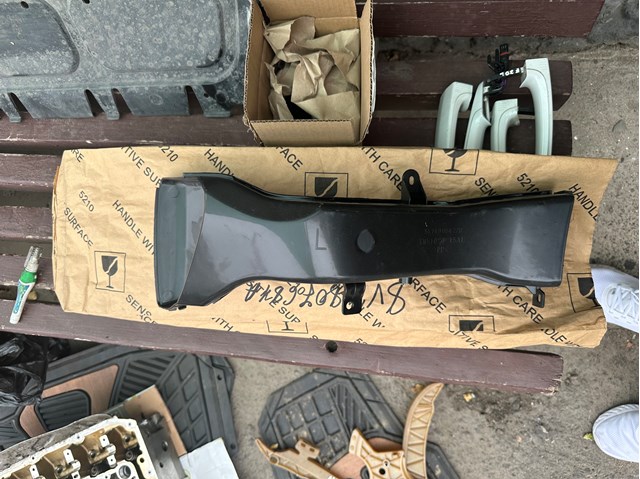 Повітропровід гальмівного диска, лівий 51748054229 BMW