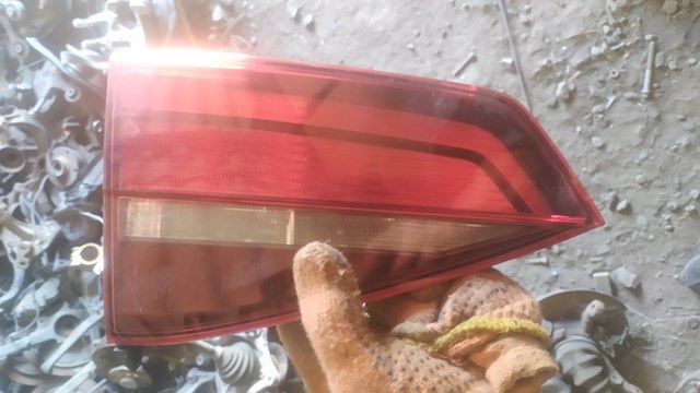 Задня ліва зовнішня фара 5C6945095 VAG
