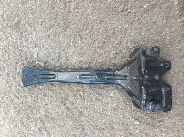 Кронштейн замку капоту 7L0805799D VAG