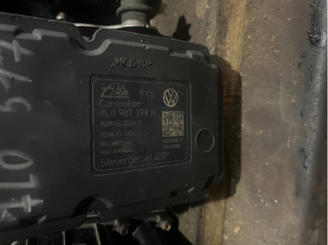 Блок АБС гідравлічний 7L0907379K VAG