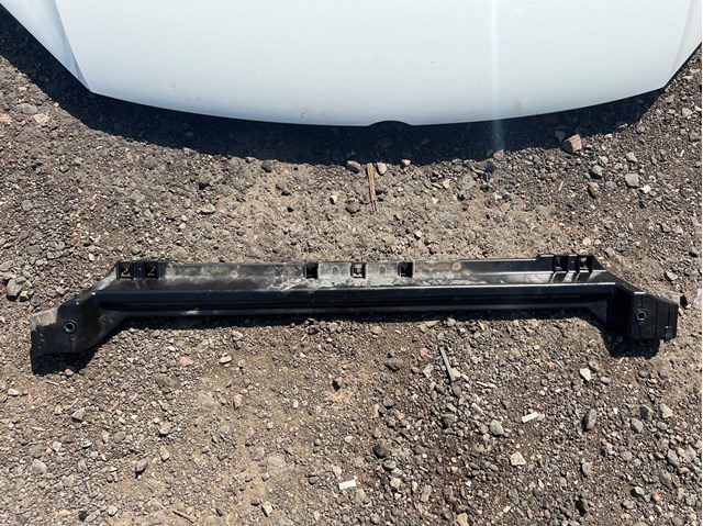Балка під радіатор нижня 7P0805551 VAG