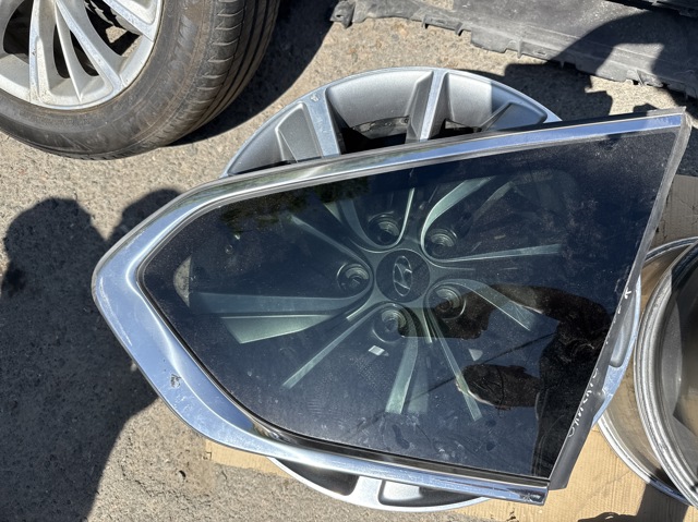 Стукло багажника, праве 87820S1100 HYUNDAI