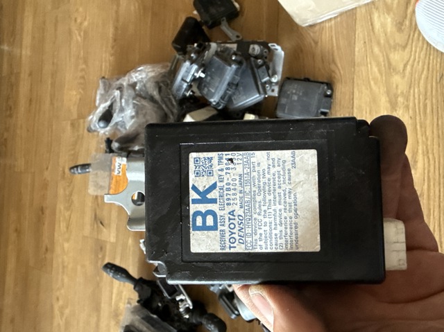 Антена KESSY 897B078041 TOYOTA