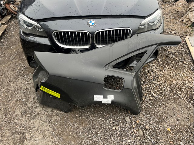 Бічна частина задні праві 8K5809838 VAG
