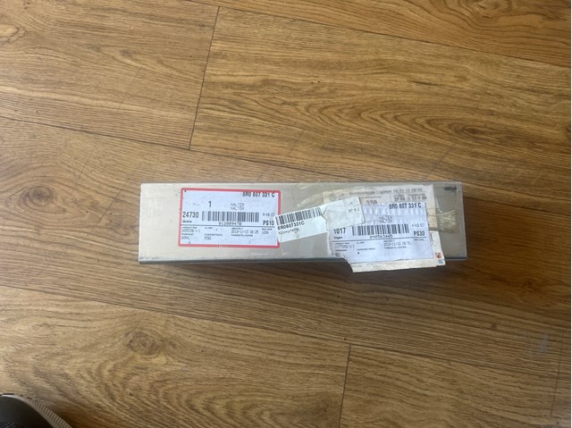 Кронштейн підсилювача заднього бампера 8R0807331C VAG