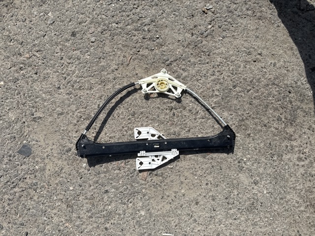 Механізм стеклопод'емника двері задньої, лівої 8V4839461 VAG