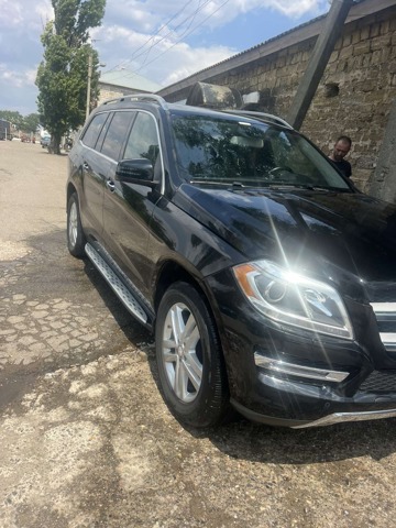 Куточок задніх правих дверей A1666700449 MERCEDES