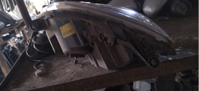 Права блок фара A2048209061 MERCEDES