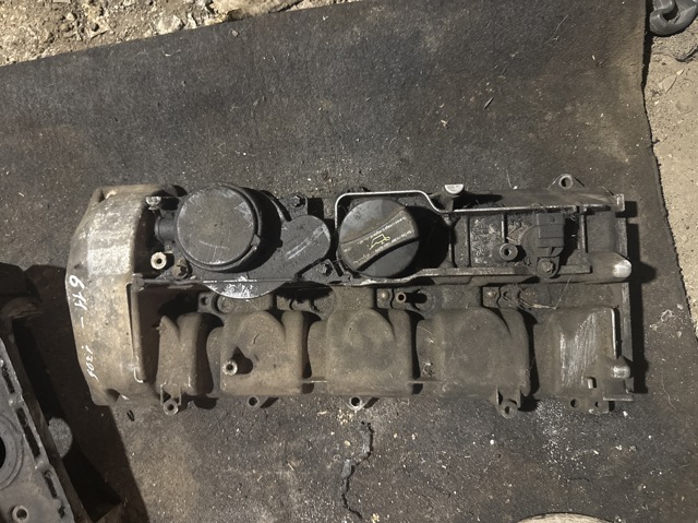 Кришка двигуна A6110161305 MERCEDES