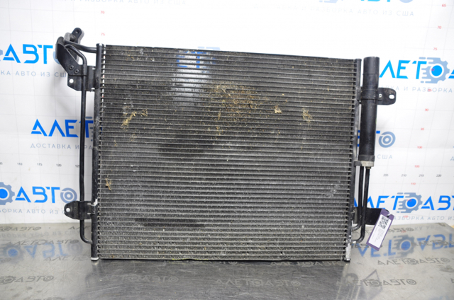 Радиатор кондиционера конденсер vw tiguan 09-17 примят снизу 5N0820411E