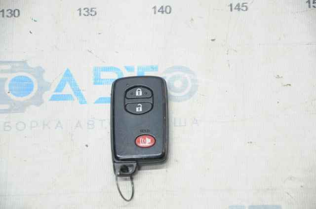 Ключ smart toyota prius v 12-17 3 кнопки потерт 8990447230