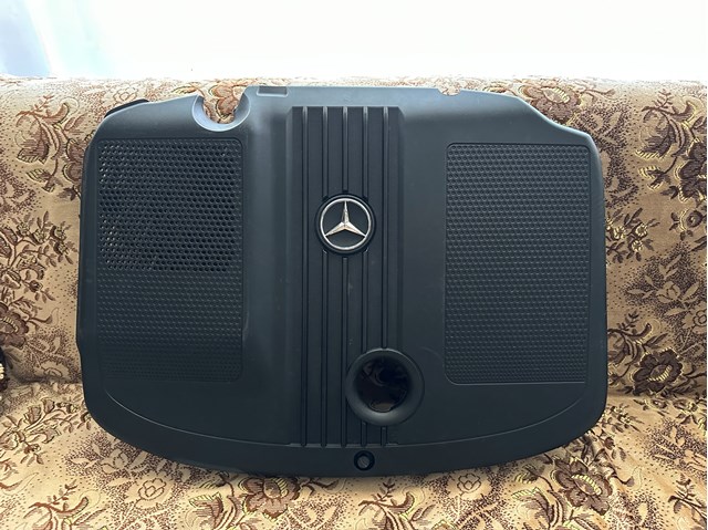Кришка двигуна декоративна A6510101167 MERCEDES