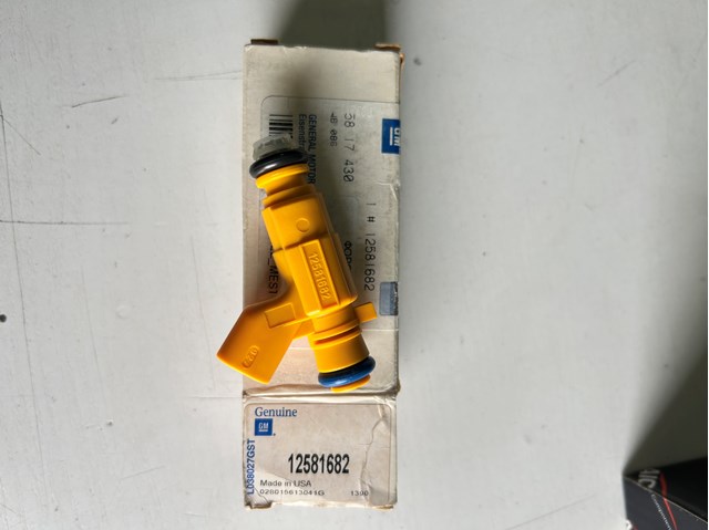 Форсунка паливна 5817430 OPEL