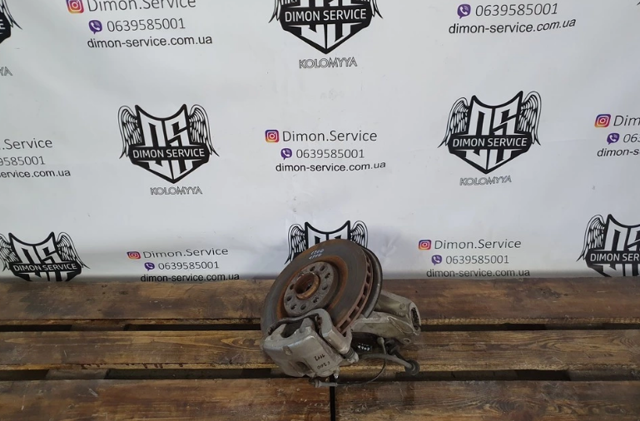 Маточина (передня) 68137552AA CHRYSLER