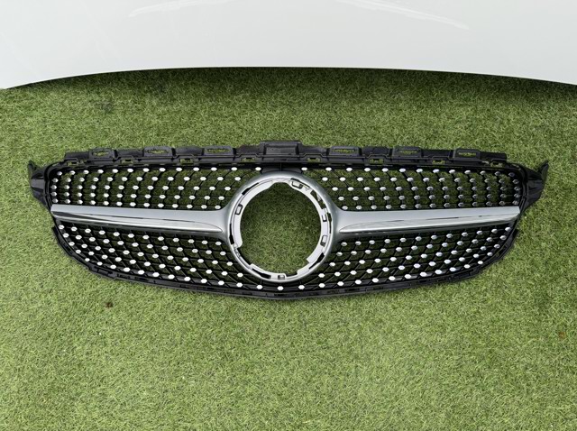 Облицювання радіатора A2058880223 MERCEDES