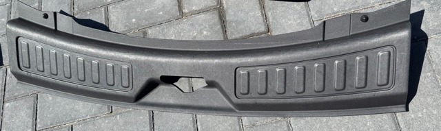 Накладка перегородки LR060584 LAND ROVER
