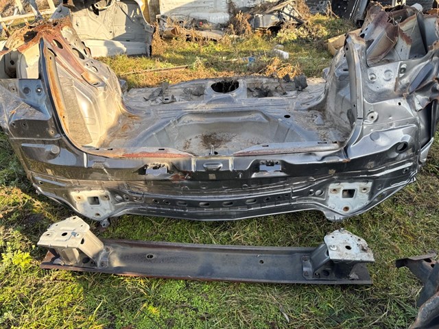 Панель багажного відсіку 5830702091 TOYOTA