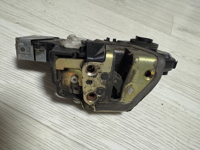 Замок кришки багажника 6911060192 TOYOTA