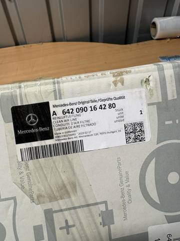 Датчик повітря на впуску Mercedes GL