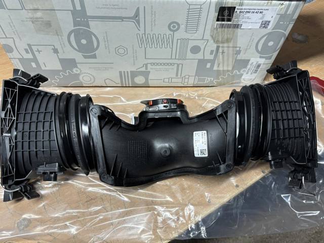 Датчик масової витрати повітря A642090164280 MERCEDES