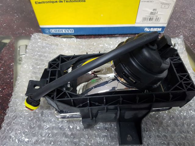 Туманка права LAA531 MAGNETI MARELLI