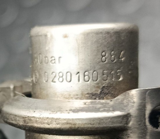 Регулятор тиску палива в паливній рейці 0280160515 BOSCH