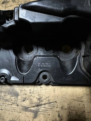 Передня кришка головки блока циліндрів (ГБЦ) 03L103469H VAG