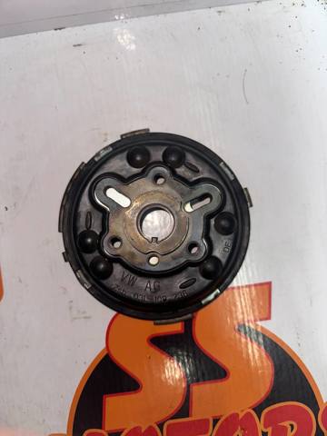 Фланець шестерні розподільного валу 03L109239A VAG
