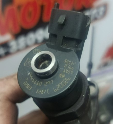 Форсунка вприску палива 0445110297 PEUGEOT
