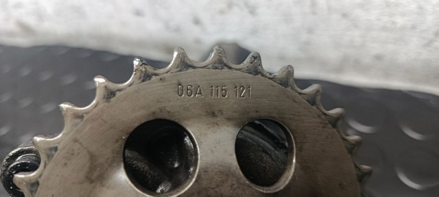 Шестерня маслянного насосу 06A115121 VAG