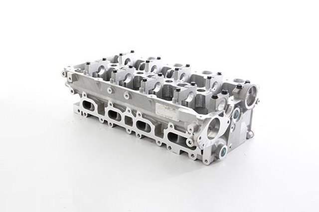 Головка блоку в зборі c распредвалами 1005A560 MARKET (OEM)