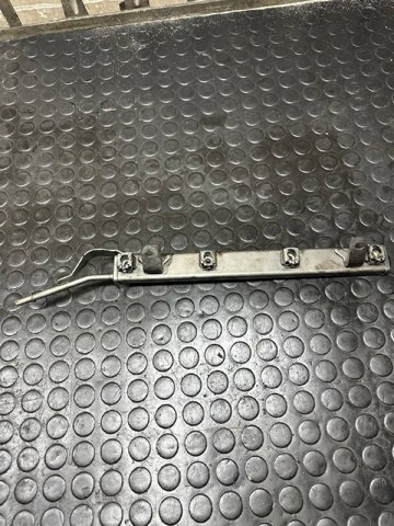 Розподільник палива 175204BA0A NISSAN