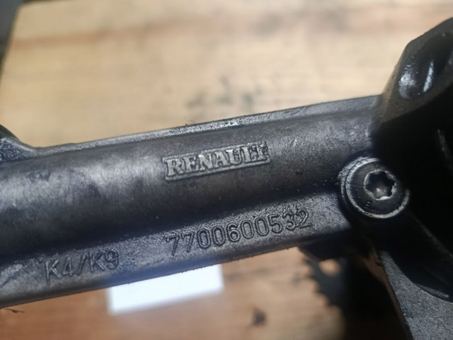 Масляний насос двигуна 7700600532 RENAULT