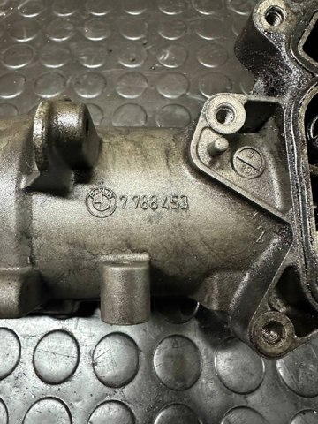 Корпус маслофільтра 7788453 BMW